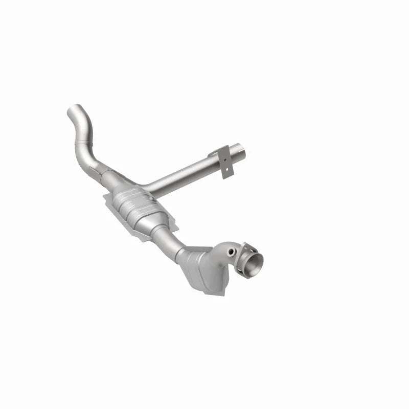 MagnaFlow Conv DF 01 Ford Trucks 4.6L - Installation View