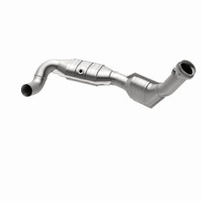 Load image into Gallery viewer, MagnaFlow Conv DF 01 Ford Trucks 4.6L - Additional View 7