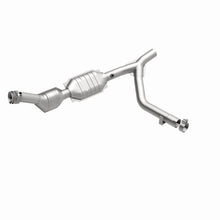Load image into Gallery viewer, MagnaFlow Conv DF 01 Ford Trucks 5.4L - Back View