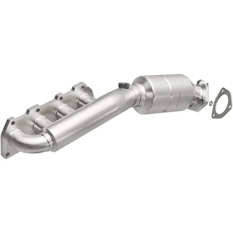 MagnaFlow Conv DF 02-04 VW Passat 4.0L - Side View
