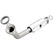 Load image into Gallery viewer, MagnaFlow Conv DF 02-06 Honda CR-V 2.4L OEM - Side View