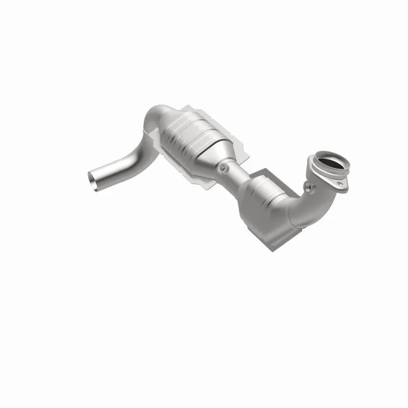MagnaFlow Conv DF 03-04 Ford Expedition 5.4L V8 Driver Side - Back View