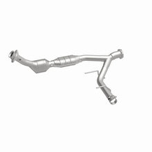 Load image into Gallery viewer, MagnaFlow Conv DF 03-04 Ford Expedition 5.4L V8 Passenger Side - Additional View 10