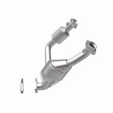 Load image into Gallery viewer, MagnaFlow Conv DF 03-04 Ranger 3.0L OEM - Back View