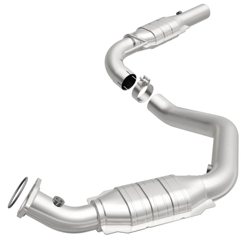 MagnaFlow Conv DF 03-05 Express 2500 4.8L Driver Side - Side View