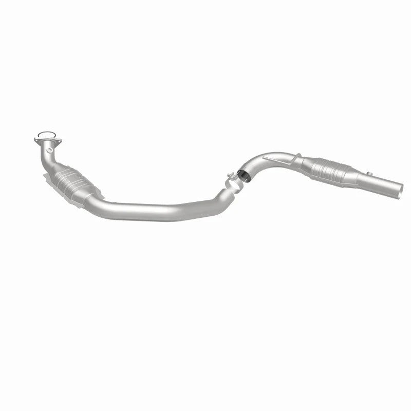 MagnaFlow Conv DF 03-05 Express 2500 4.8L Driver Side - Back View