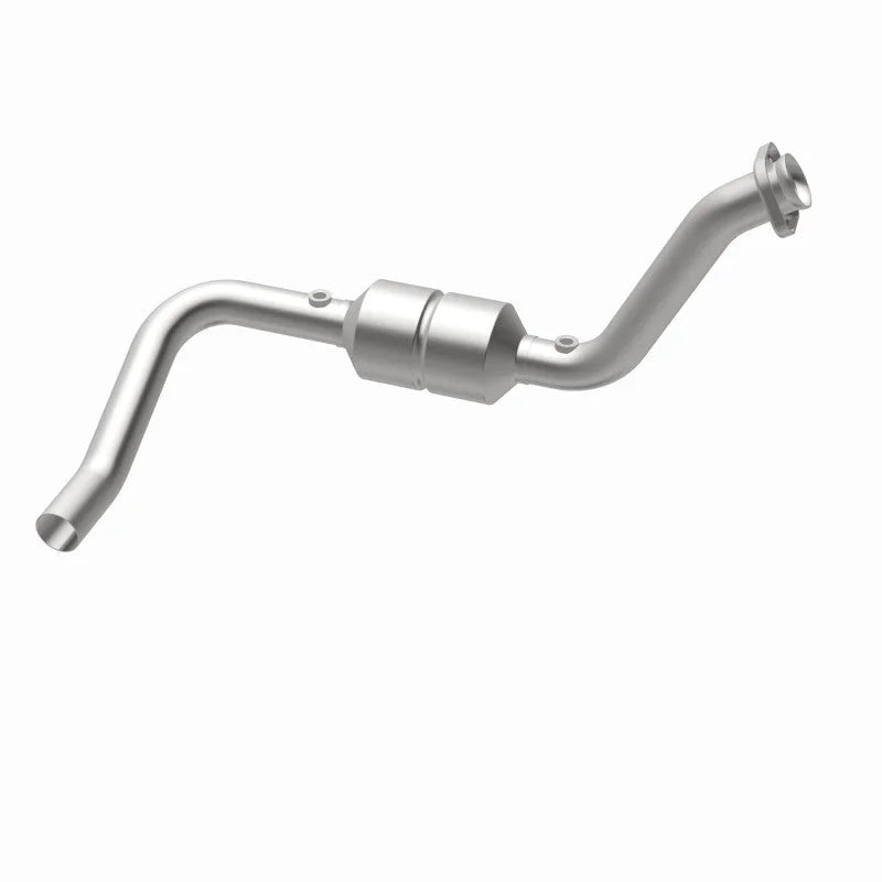 MagnaFlow Conv DF 04-06 Dodge Durango 5.7L Driver Side - Back View