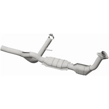 Load image into Gallery viewer, MagnaFlow Conv DF 04-06 Ford F-150 Pick Up (Exc Heritage) / 06 Lincoln Mark LT Truck Passenger Side - Back View