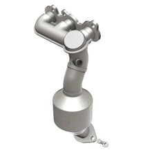 Load image into Gallery viewer, MagnaFlow Conv DF 04-06 Toyota Sienna 3.3L - Side View