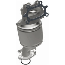 Load image into Gallery viewer, MagnaFlow Conv DF 04-07 Saturn VUE 3.5L Rear - Back View