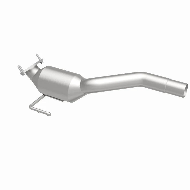 MagnaFlow Conv DF 04-07 VW Touareg 4.2L Driver Side - Side View