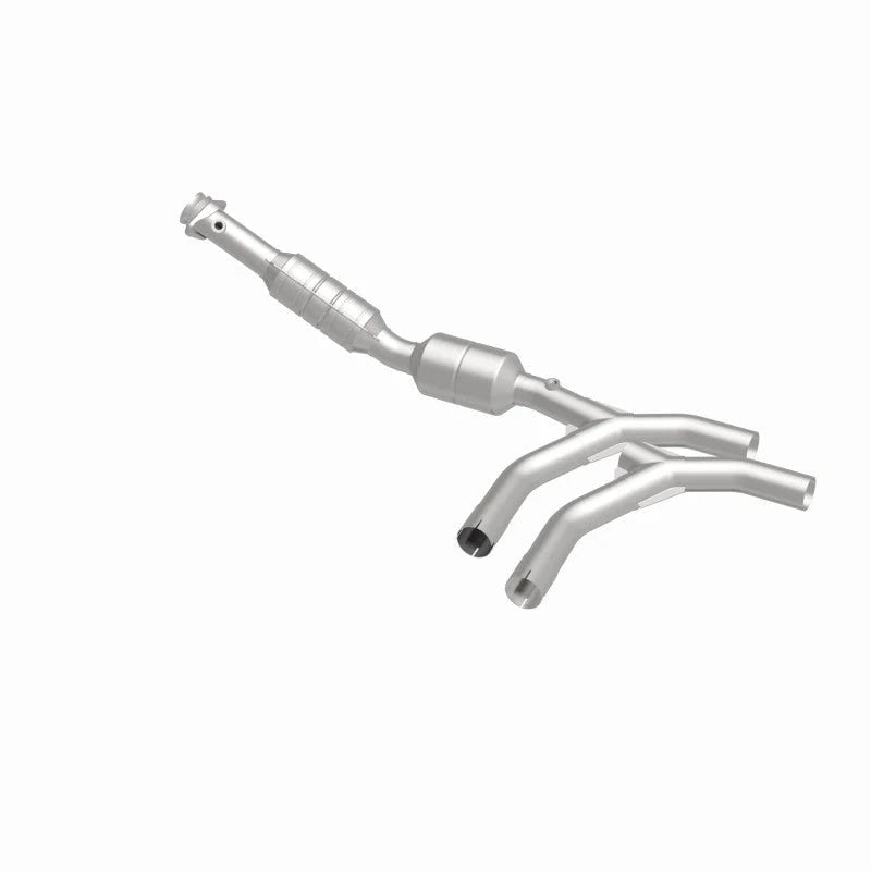 MagnaFlow Conv DF 05-07 Ford E150 4.6L Passenger Side - Back View