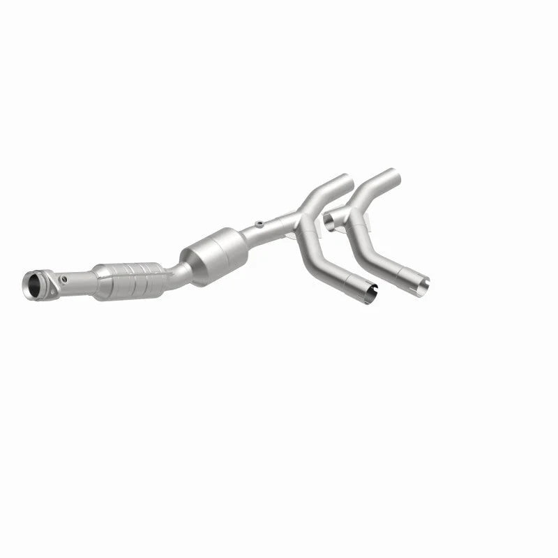 MagnaFlow Conv DF 05-07 Ford E150 4.6L Passenger Side - Installation View