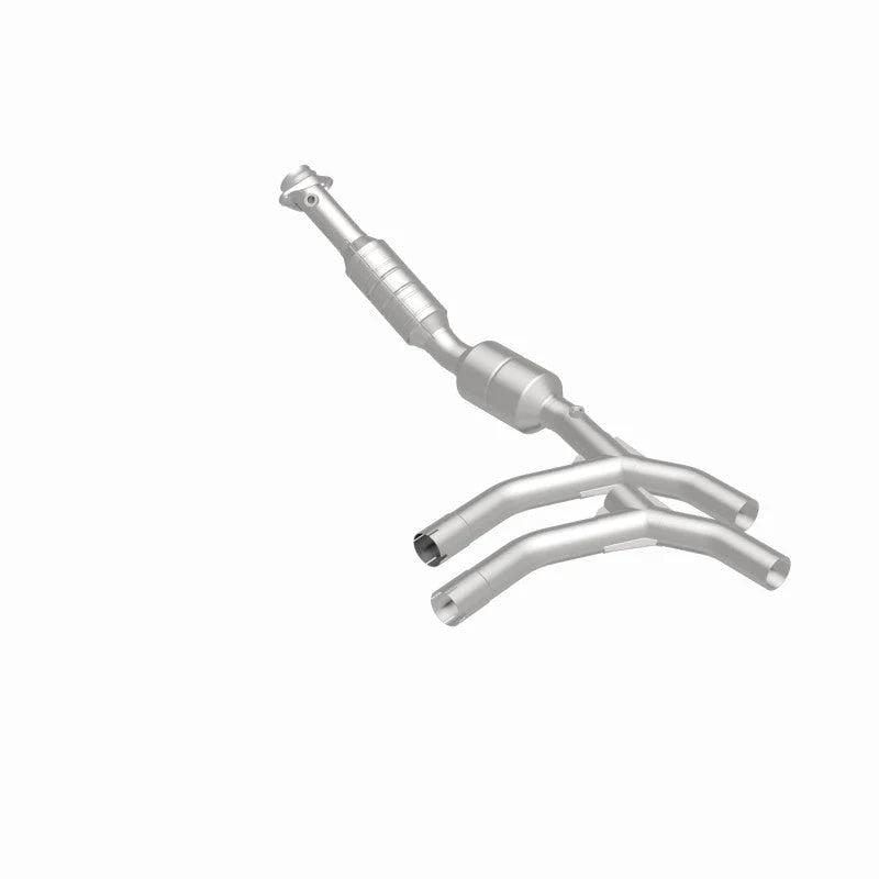 MagnaFlow Conv DF 05-07 Ford E150 4.6L Passenger Side - Side View