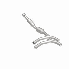 Load image into Gallery viewer, MagnaFlow Conv DF 05-07 Ford E150 4.6L Passenger Side - Side View