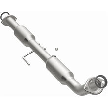 Load image into Gallery viewer, MagnaFlow Conv DF 05-08 Tacoma 2.7 Rear - Additional View 5