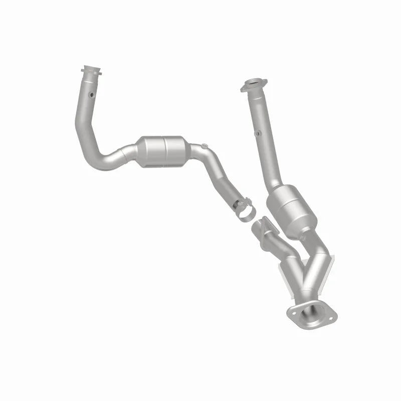 MagnaFlow Conv DF 06-07 Jeep Commander / 05-10 Grand Cherokee 5.7L Y-Pipe Assy (49 State) - Installation View