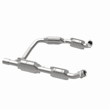 Load image into Gallery viewer, MagnaFlow Conv DF 06 Ford E350 Van 5.4L - Additional View 6