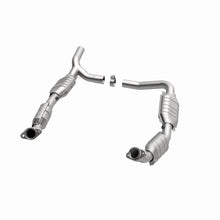 Load image into Gallery viewer, MagnaFlow Conv DF 07-08 Ford E-150 4.6L - Side View