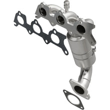 Load image into Gallery viewer, MagnaFlow Conv DF 07-11 Chrysler Sebring 2.7L Rear Manifold / 08-10 Dodge Avenger 2.7L Rear Manifold - Side View