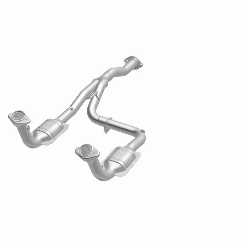 MagnaFlow Conv DF 07 Jeep Liberty 3.7L - Side View