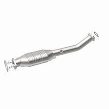 Load image into Gallery viewer, MagnaFlow Conv DF 07 Titan 5.6L D/S rr OEM - Additional View 7