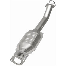 Load image into Gallery viewer, MagnaFlow Conv DF 07 Titan 5.6L D/S rr OEM - Additional View 9