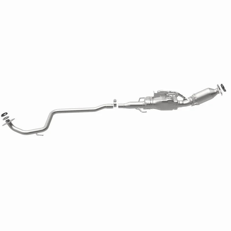 MagnaFlow Conv DF 14-19 Toyota Prius C Base Underbody 1.5L - Installation View