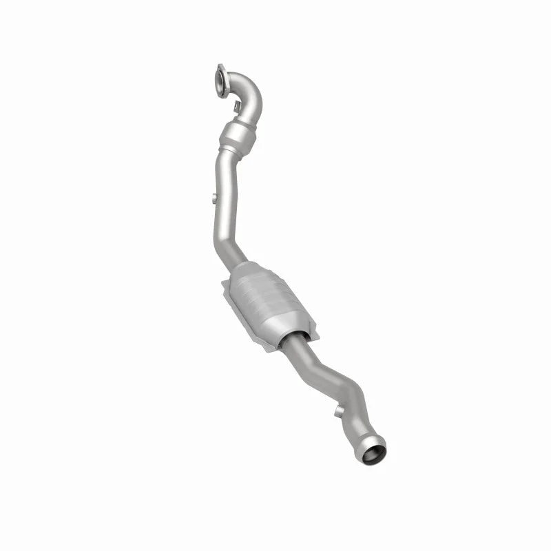 MagnaFlow Conv DF 1997 Volvo 850 2.3L Turbo - Back View