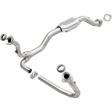 Load image into Gallery viewer, MagnaFlow Conv DF 2000 Chevy Blazer 4.3L 4WD - Main Product View