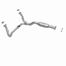 Load image into Gallery viewer, MagnaFlow Conv DF 2000 S10 4.3L 4WD - Additional View 5