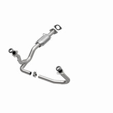 Load image into Gallery viewer, MagnaFlow Conv DF 2000 S10 4.3L 4WD - Additional View 16