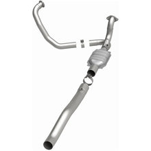 Load image into Gallery viewer, MagnaFlow Conv DF 2003 Ram 1500 5.7 2WD - Back View