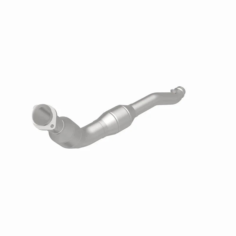 MagnaFlow Conv DF 2014-2016 Land Rover LR4 V6 3 OEM Underbody - Back View