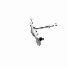 Load image into Gallery viewer, MagnaFlow Conv DF 4.6L fits 1999-2000 Ford F-150 - Additional View 15