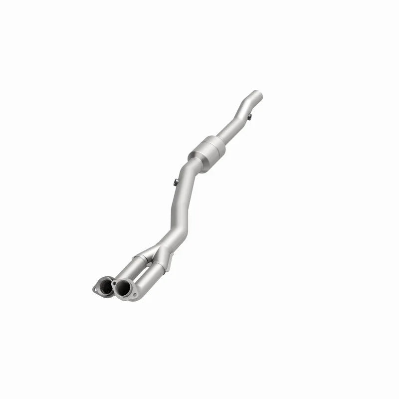 MagnaFlow Conv DF 96-97 BMW 840 4.4L Driver Side - Installation View