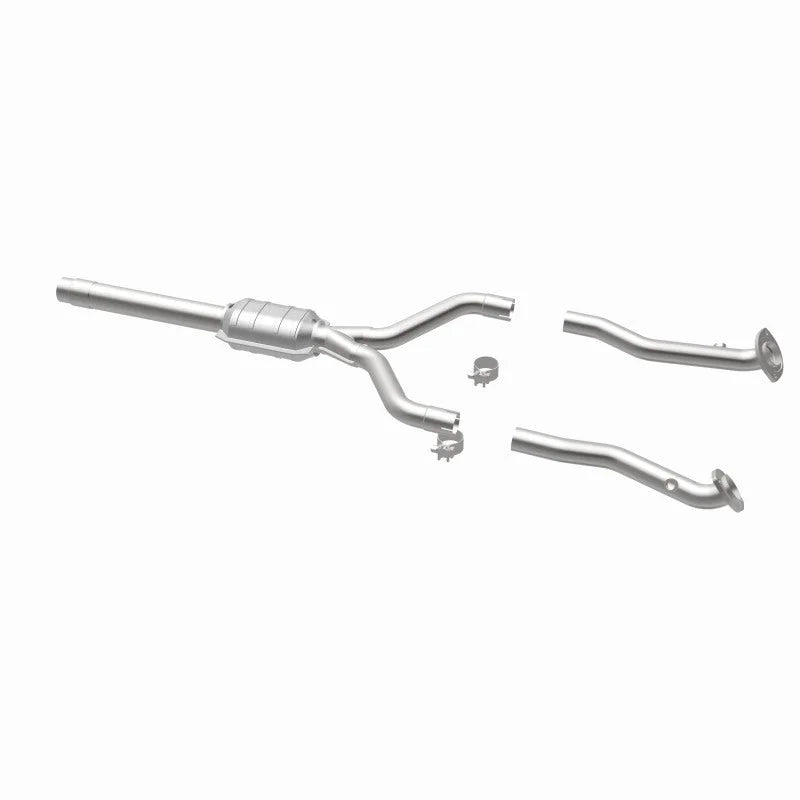 MagnaFlow Conv DF 96-97 Lex LS400 4.0L Rear Y - Back View