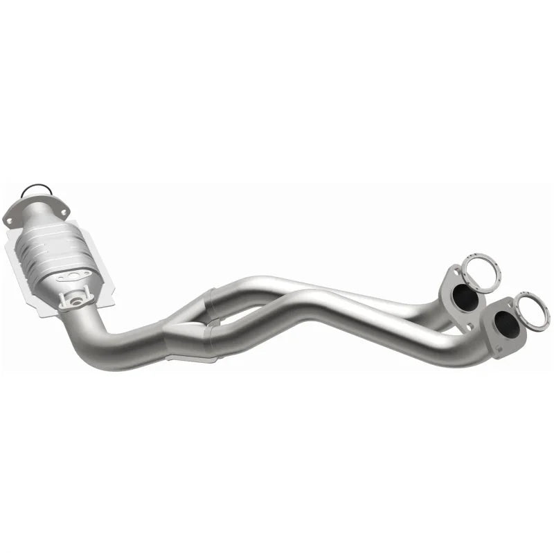 MagnaFlow Conv DF 96-97 Lexus LX450 4.5L / 95-97 Toyota Land Cruiser 4.5L Front - Back View
