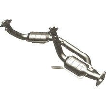 Load image into Gallery viewer, MagnaFlow Conv DF 96-99 Taurus 3.0L - Side View