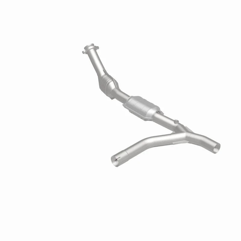 MagnaFlow Conv DF 97-00 Ford Vans 4.2L - Installation View