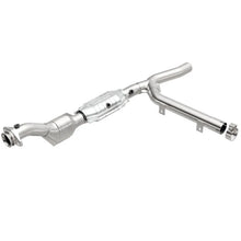 Load image into Gallery viewer, MagnaFlow Conv DF 97-98 Ford Trucks 4.6L - Main Product View