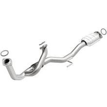 Load image into Gallery viewer, MagnaFlow Conv DF 97-98 Toyota Avalon Camry 3 - Main Product View