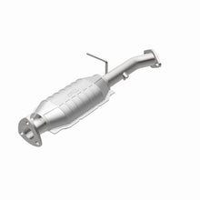 Load image into Gallery viewer, MagnaFlow Conv DF 98-00 Kia Sportage - Additional View 9