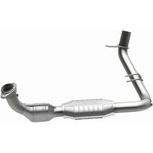 Load image into Gallery viewer, MagnaFlow Conv DF 98 Ford Expedition 5.4L - Back View