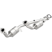 Load image into Gallery viewer, MagnaFlow Conv DF 98 Ford Windstar 3.8L Assm - Main Product View