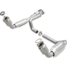 Load image into Gallery viewer, MagnaFlow Conv DF 99-00 Chevy Pickups 4.3L - Main Product View
