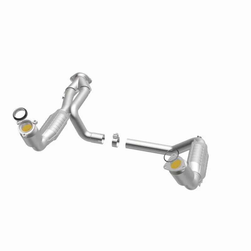 MagnaFlow Conv DF 99-00 Chevy Pickups 4.3L - Back View