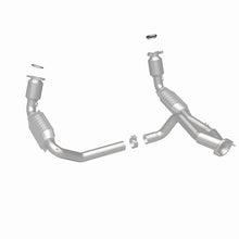 Load image into Gallery viewer, MagnaFlow Conv DF 99-00 Chevy Pickups 4.3L - Additional View 6