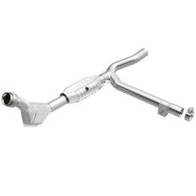 Load image into Gallery viewer, MagnaFlow Conv DF 99-00 F-150 4.2L V6 2WD P/ - Main Product View