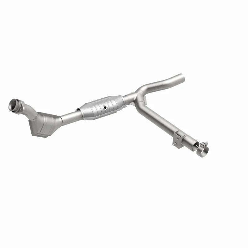 MagnaFlow Conv DF 99-00 F-150 4.2L V6 2WD P/ - Back View